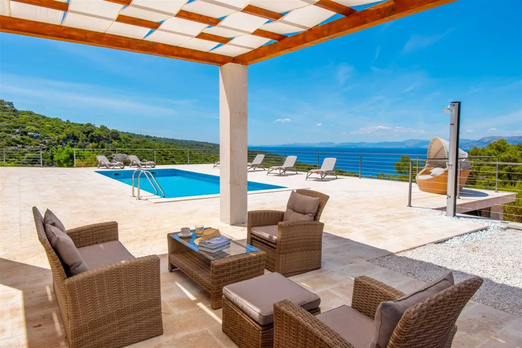 Villa in Pučišća for up to 12 with Heated Pool