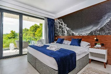 Promajna Villa for 8 Guests with Heated Pool