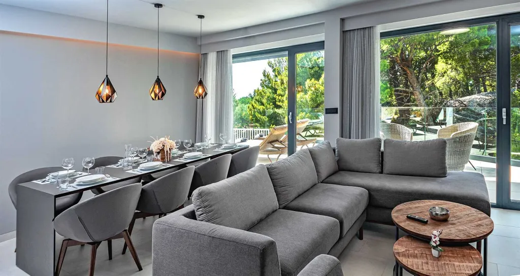 Promajna Villa for 8 Guests with Heated Pool