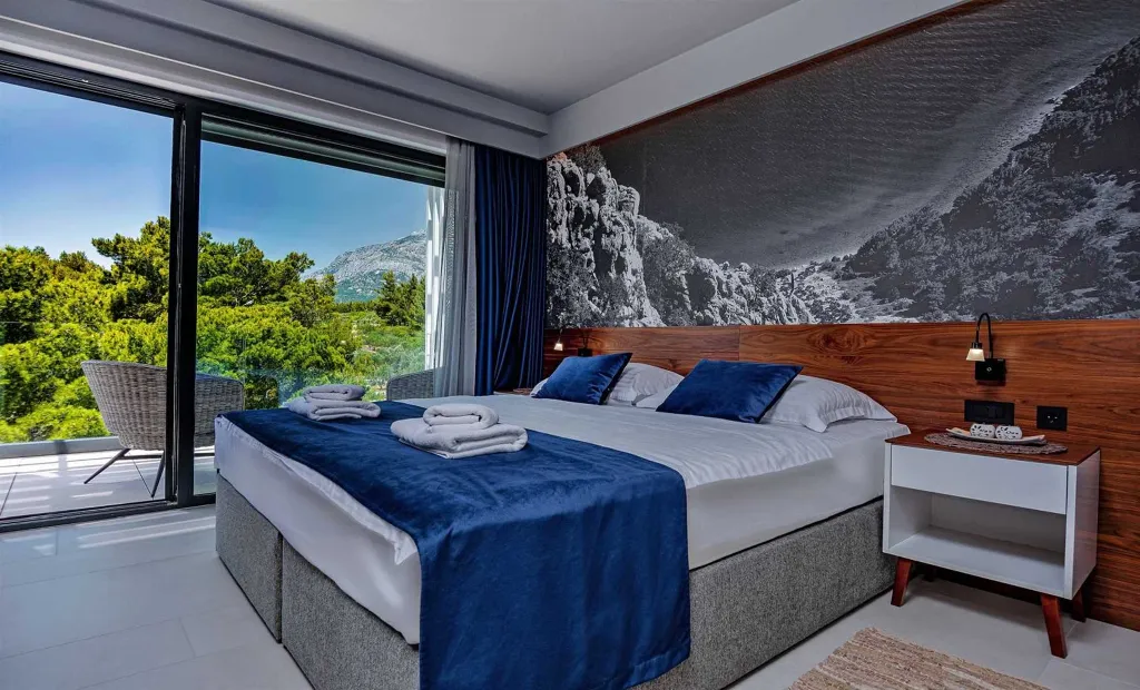 Promajna Villa for 8 Guests with Heated Pool