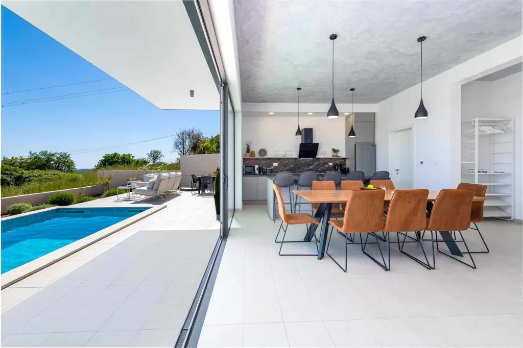Modern 4-Bedroom Villa in Orašac for 8 Guests