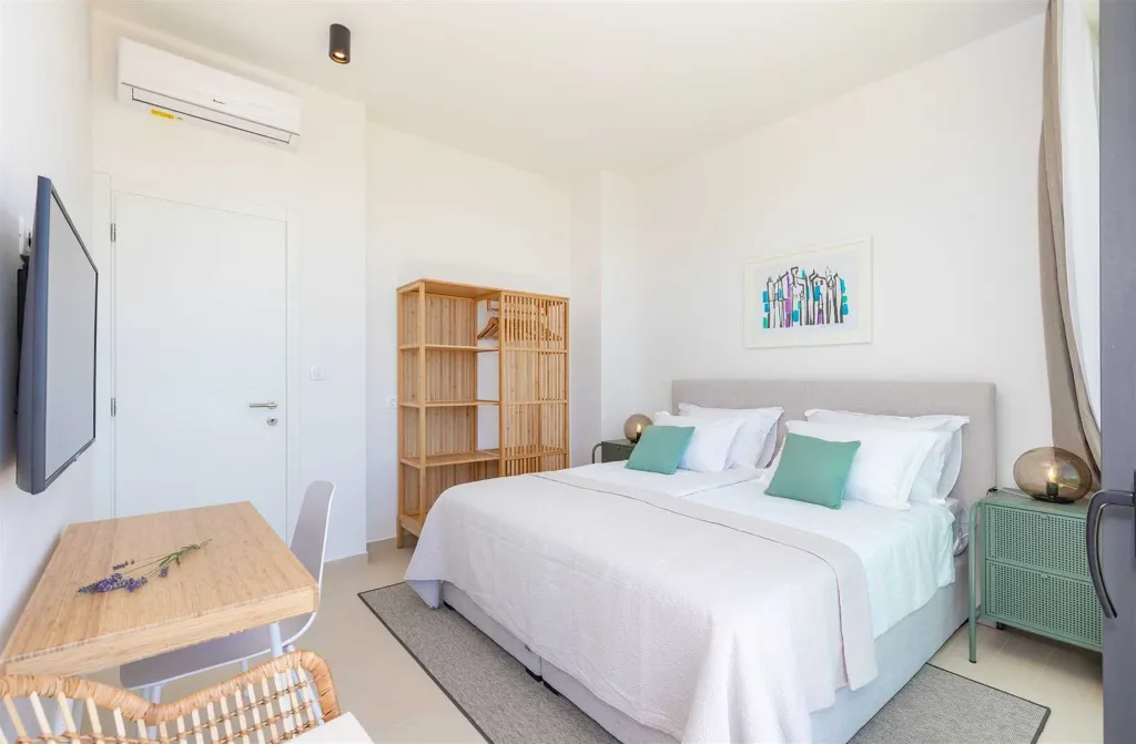 Modern 4-Bedroom Villa in Orašac for 8 Guests
