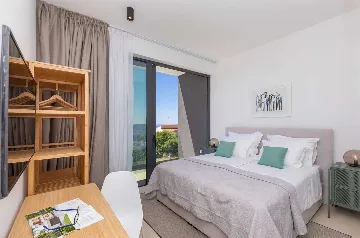 Modern 4-Bedroom Villa in Orašac for 8 Guests