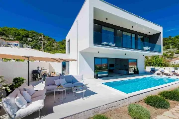 Modern 4-Bedroom Villa in Orašac for 8 Guests