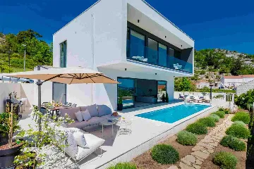 Modern 4-Bedroom Villa in Orašac for 8 Guests