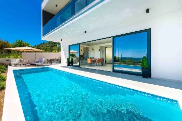 Modern 4-Bedroom Villa in Orašac for 8 Guests