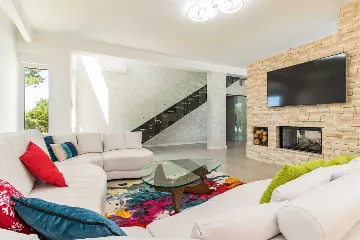 5-Bedroom Villa in Vodnjan for Up to 14 Guests