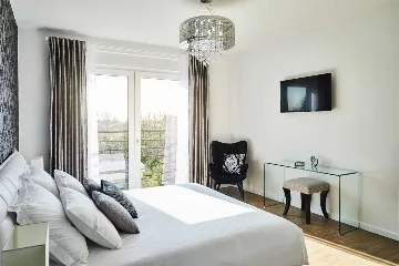 5-Bedroom Villa in Vodnjan for Up to 14 Guests