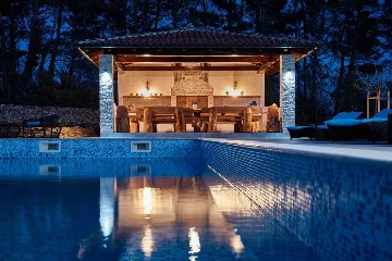 5-Bedroom Villa in Vodnjan for Up to 14 Guests