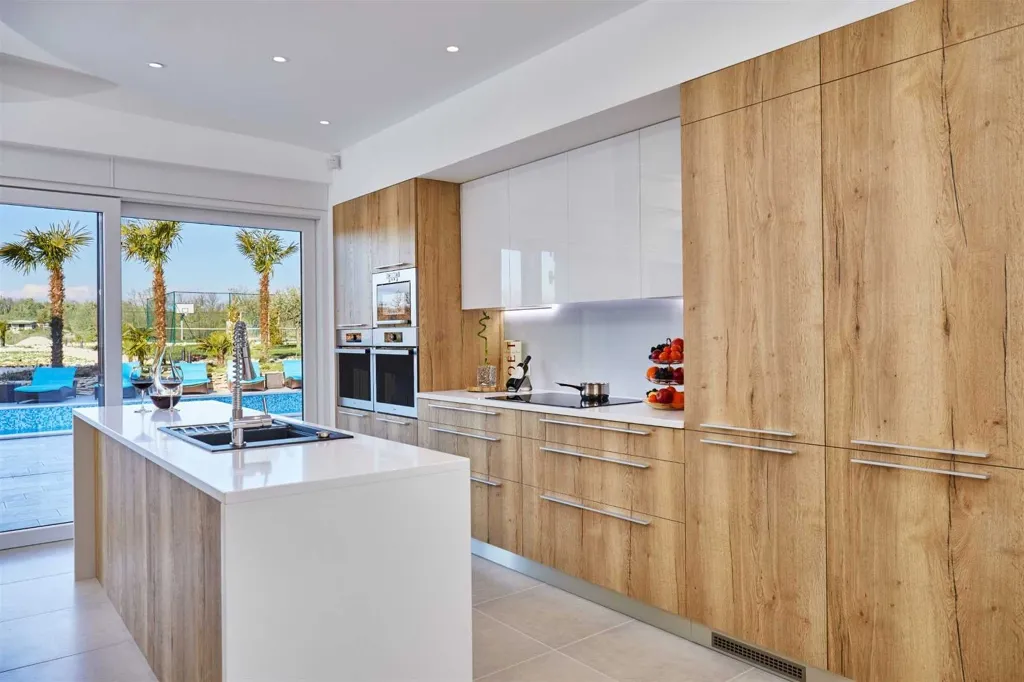 5-Bedroom Villa in Vodnjan for Up to 14 Guests