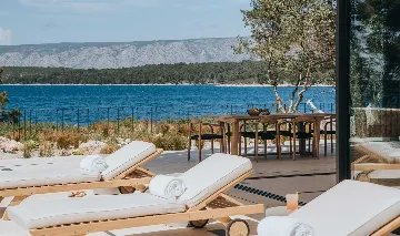 Stari Grad 4-Bedroom Villa for Up to 8 Guests