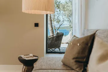 Stari Grad 4-Bedroom Villa for Up to 8 Guests