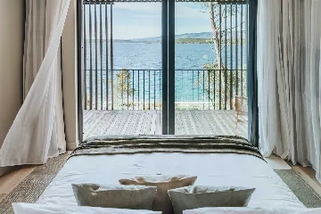 Stari Grad 4-Bedroom Villa for Up to 8 Guests