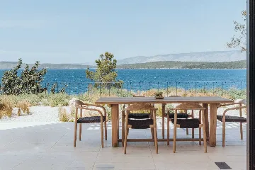 Stari Grad 4-Bedroom Villa for Up to 8 Guests
