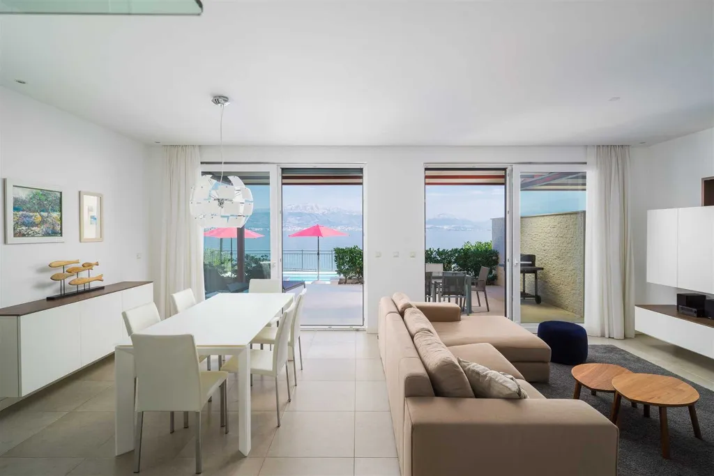Modern Villa with Private Heated Pool in Ciovo