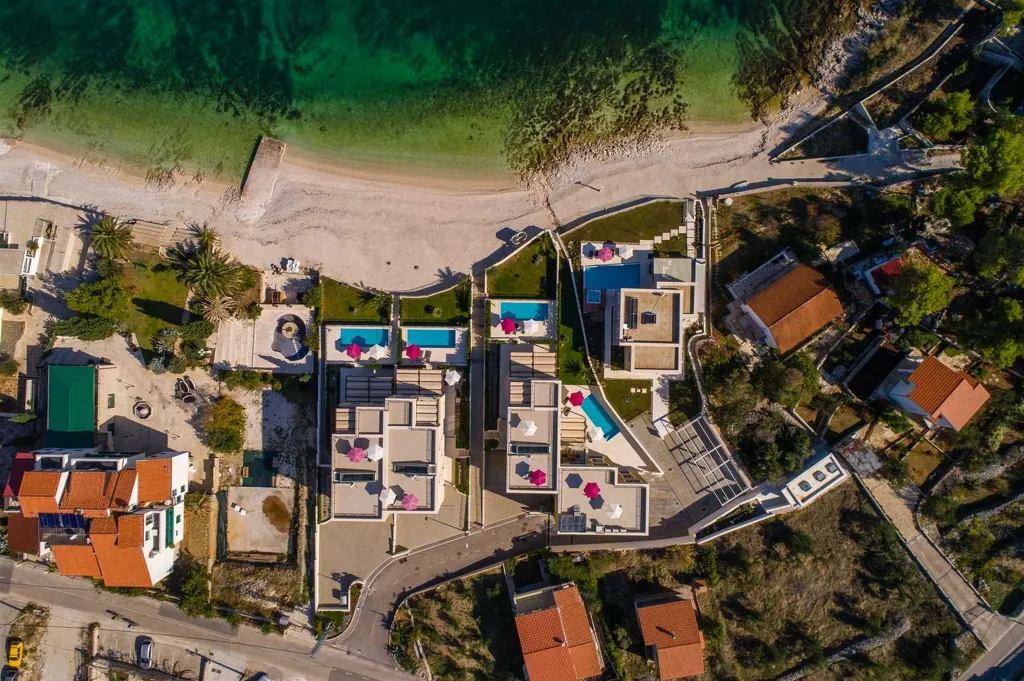 Modern Villa with Private Heated Pool in Ciovo