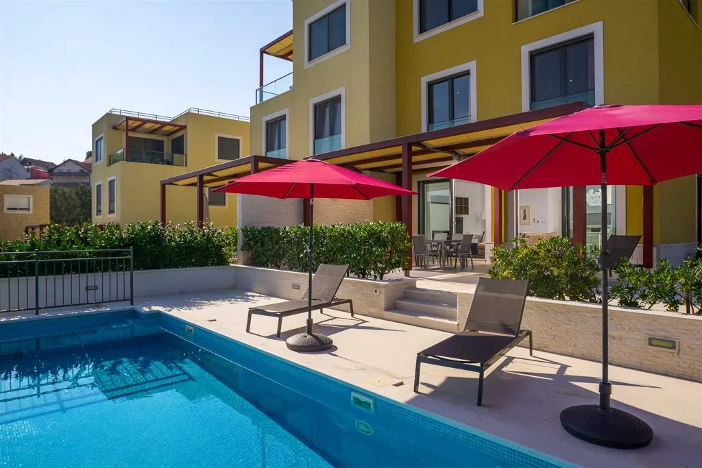 Modern Villa with Private Heated Pool in Ciovo