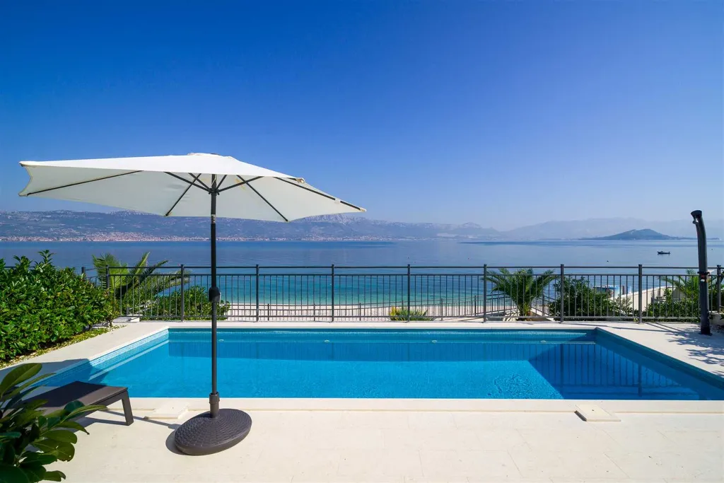 Villa in Ciovo (Slatine) with Heated Private Pool