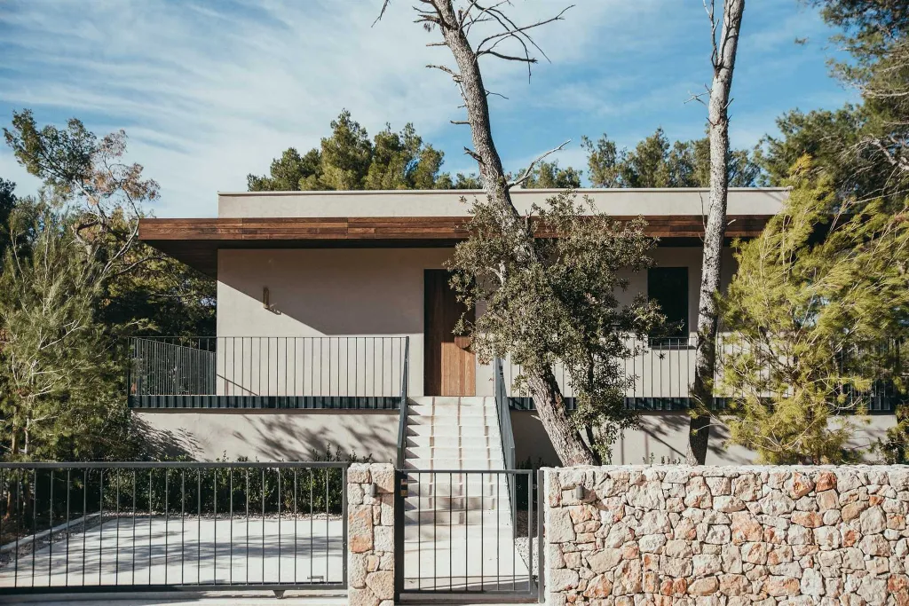 Stari Grad Villa with Heated Pool and Sea Views