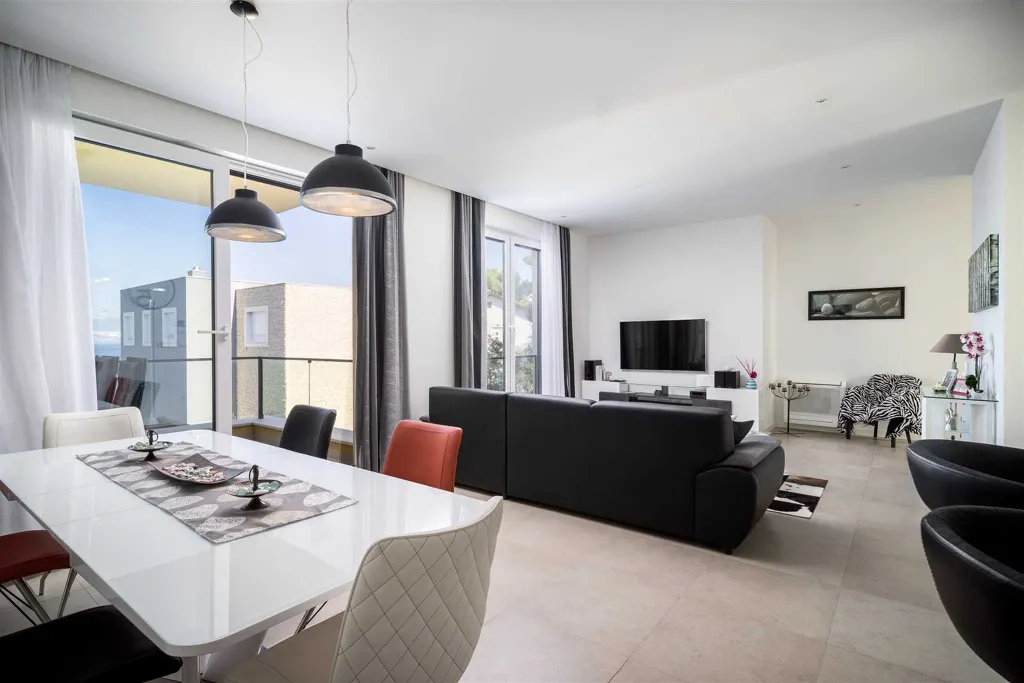 Villa in Slatine, Ciovo for up to 12 Guests