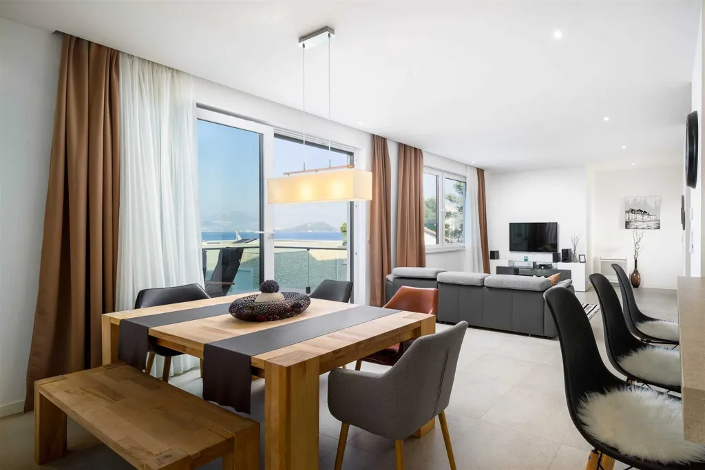 Villa in Slatine, Ciovo for up to 12 Guests