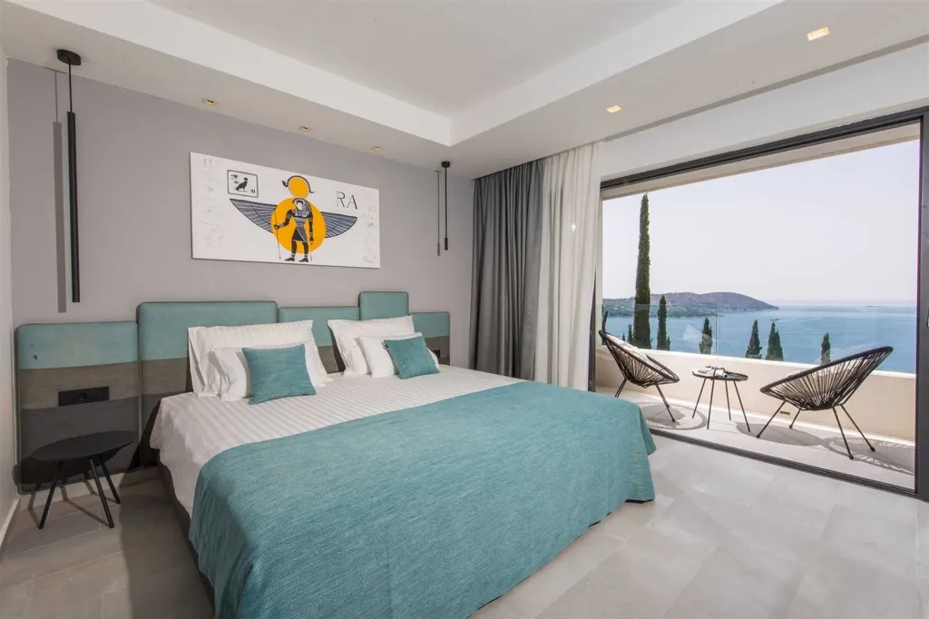 5-Bedroom Villa in Orašac for up to 10 Guests