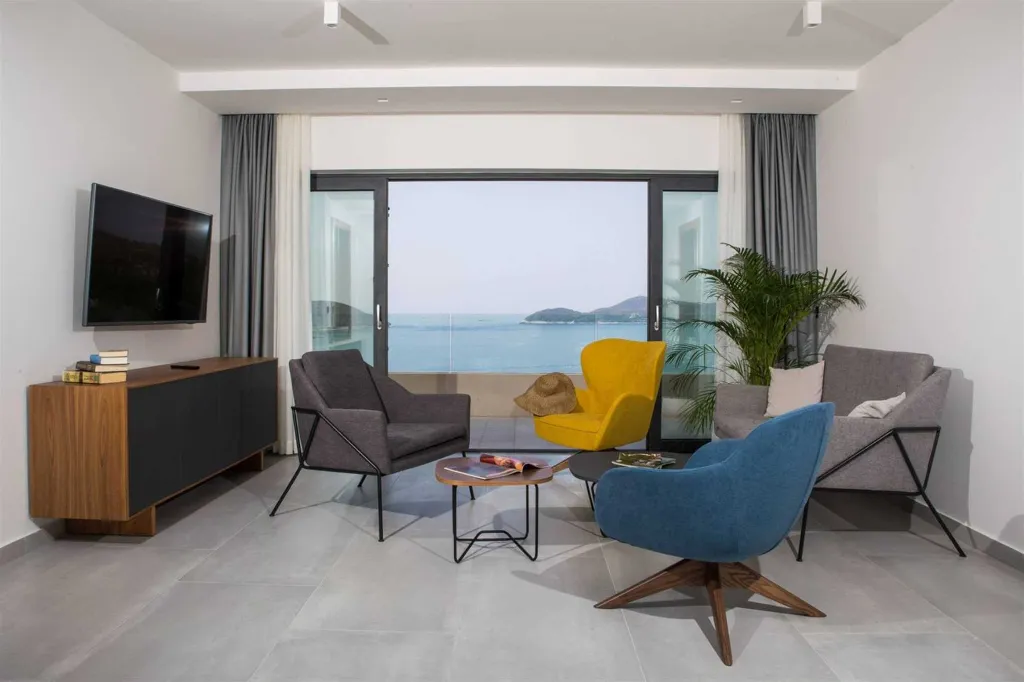 5-Bedroom Villa in Orašac for up to 10 Guests