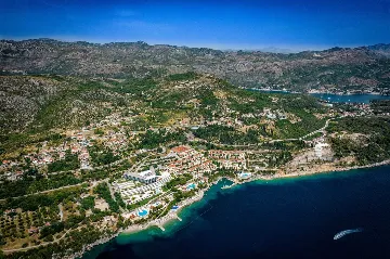 5-Bedroom Villa in Orašac for up to 10 Guests