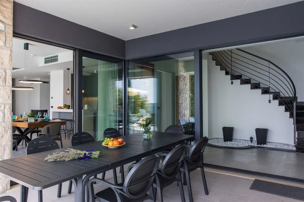 Modern Villa in Orašac with Private Heated Pool