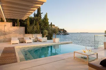 Beachfront Villa in Zaton for 10 Guests, Croatia