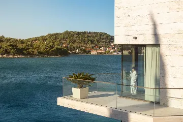 Beachfront Villa in Zaton for 10 Guests, Croatia