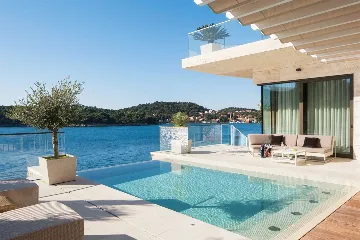 Beachfront Villa in Zaton for 10 Guests, Croatia
