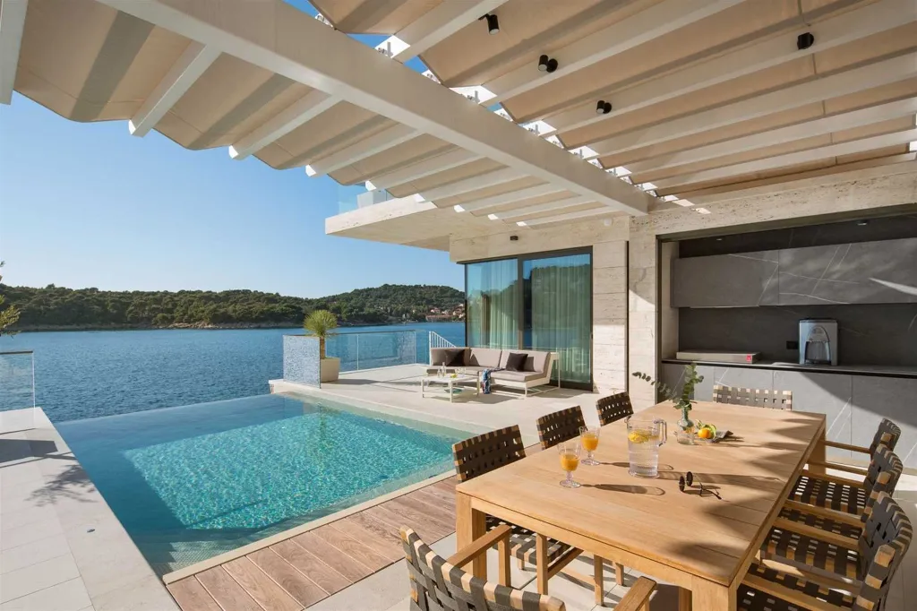 Beachfront Villa in Zaton for 10 Guests, Croatia