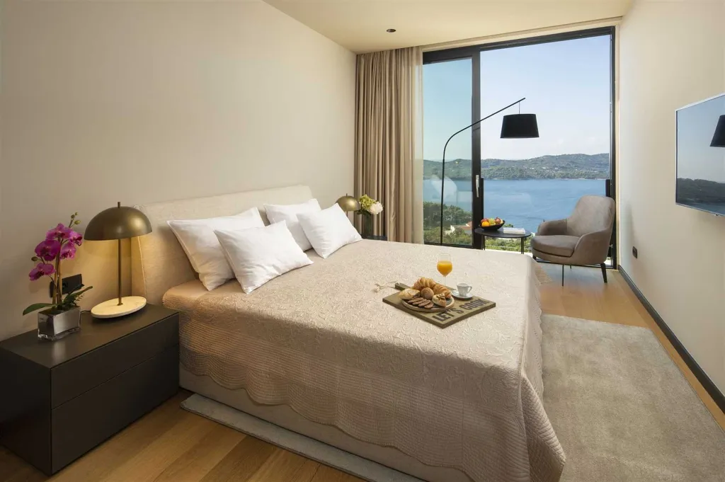 Heated Pool Villa in Orašac for 10 Guests