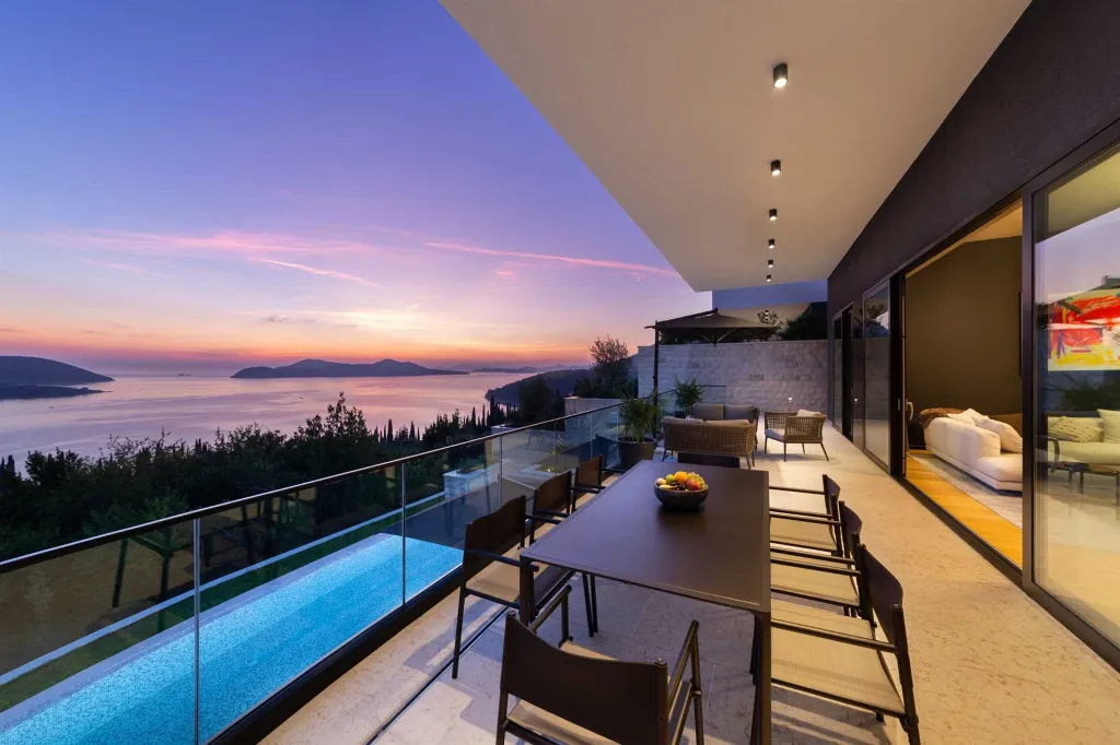 Luxury Villa in Orašac for Up to 10 Guests