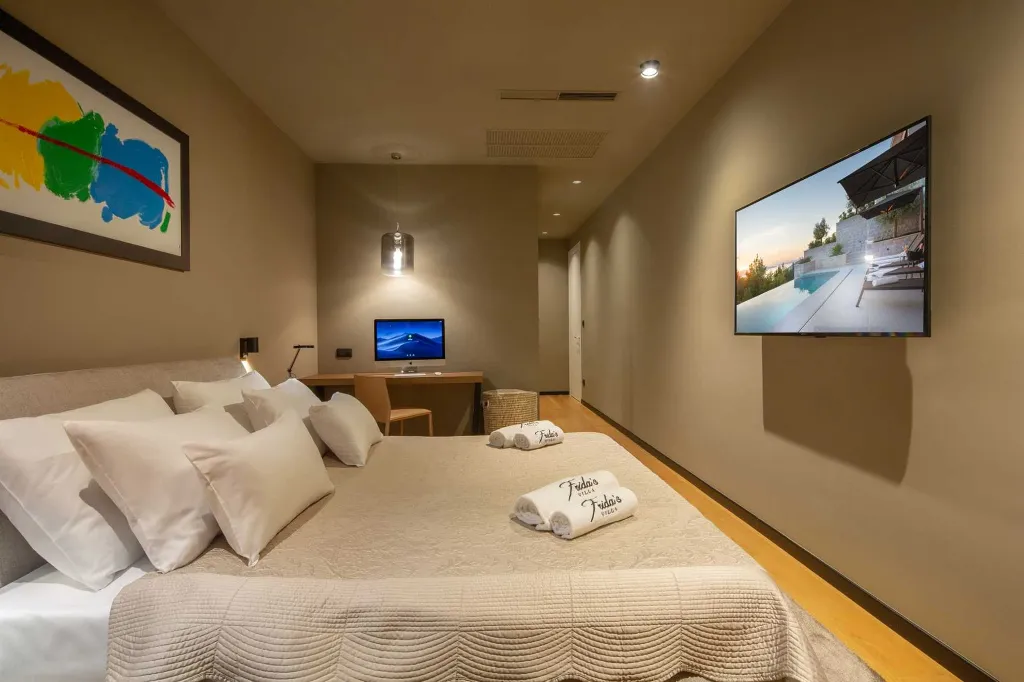 Luxury Villa in Orašac for Up to 10 Guests
