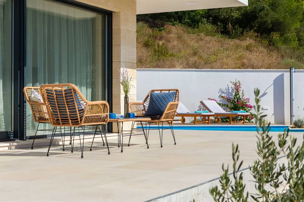 3-Bedroom Villa in Podaca with Private Pool