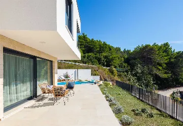 3-Bedroom Villa in Podaca with Private Pool