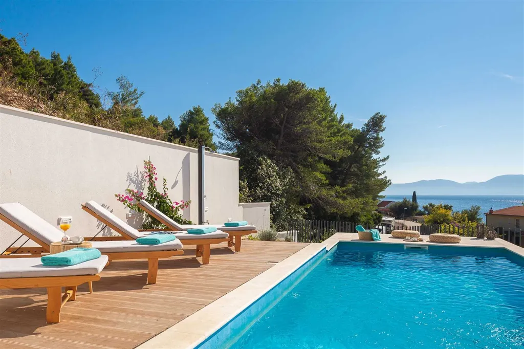 3-Bedroom Villa in Podaca with Private Pool