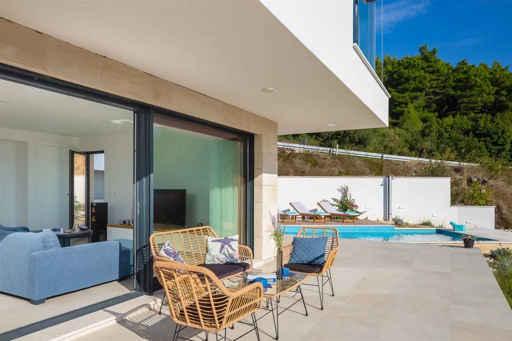 3-Bedroom Villa in Podaca with Private Pool