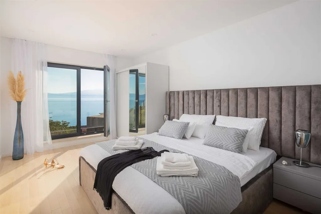 3-Bedroom Villa in Podaca with Private Pool