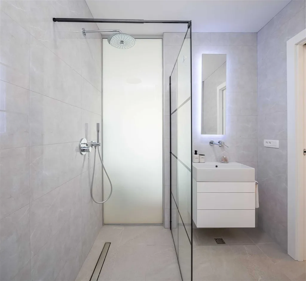 3-Bedroom Villa in Podaca with Private Pool