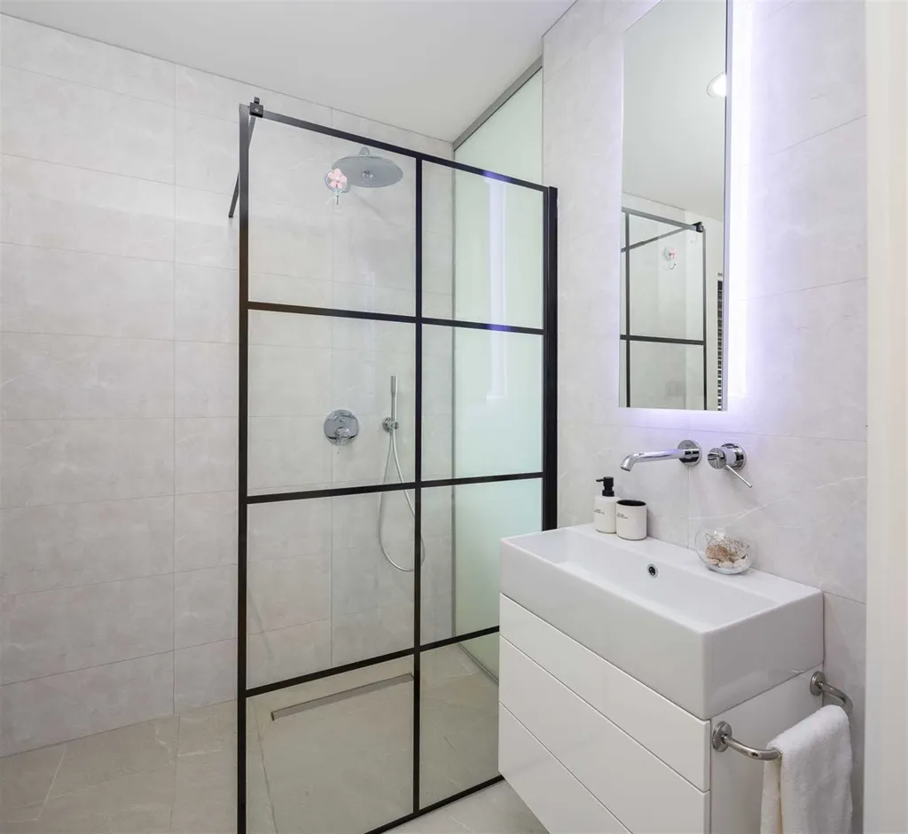 3-Bedroom Villa in Podaca with Private Pool