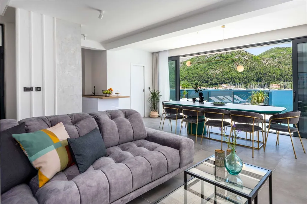 Beachfront Villa in Slano for 10 Guests
