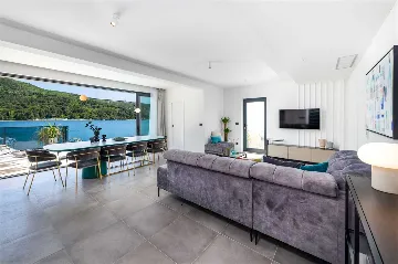 Beachfront Villa in Slano for 10 Guests