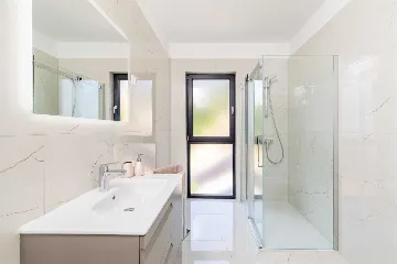 Villa in Blato for 6 Guests with Pool and Jacuzzi