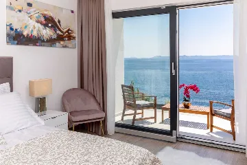 Villa in Blato for 6 Guests with Pool and Jacuzzi