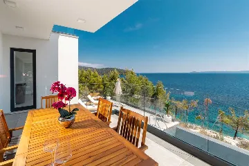 Villa in Blato for 6 Guests with Pool and Jacuzzi