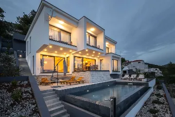 Villa in Blato for 6 Guests with Pool and Jacuzzi