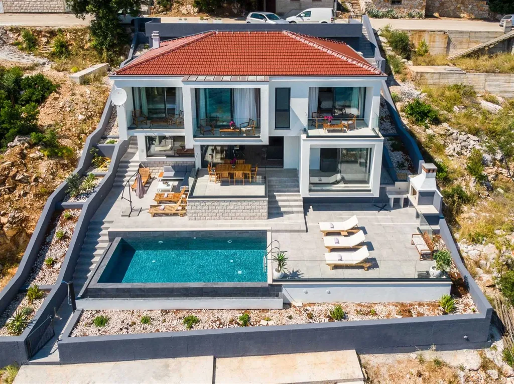 Villa in Blato for 6 Guests with Pool and Jacuzzi